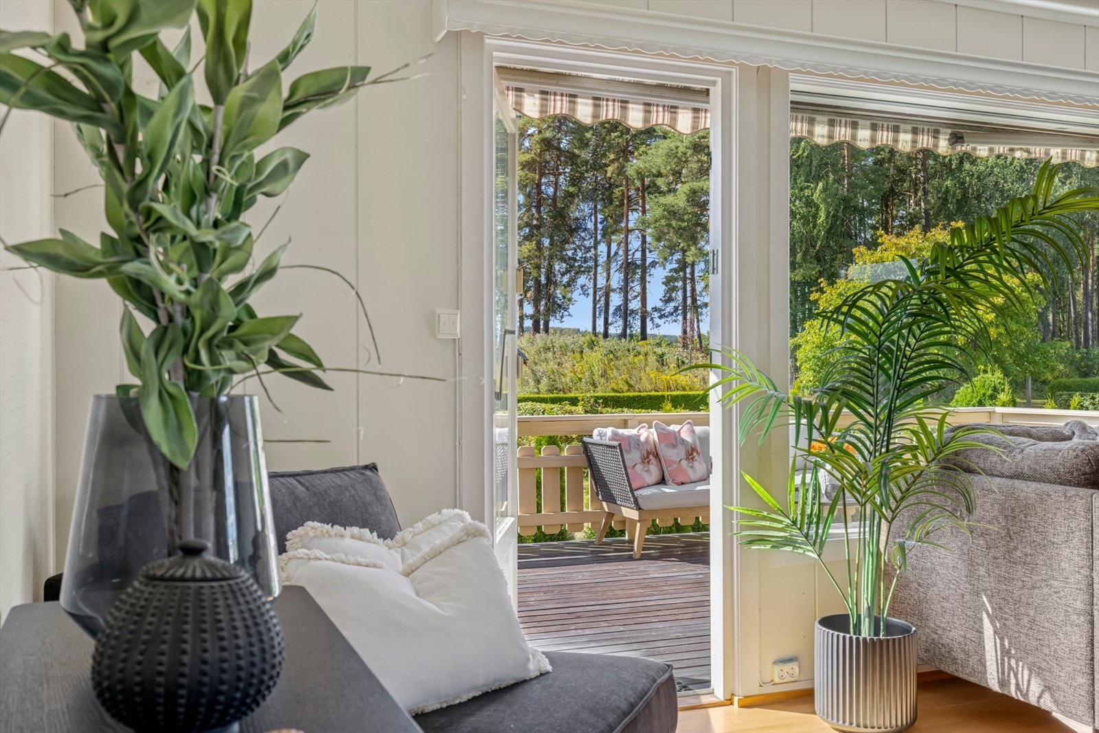 Direkte utgang til en herlig terrasse. Galleribilde