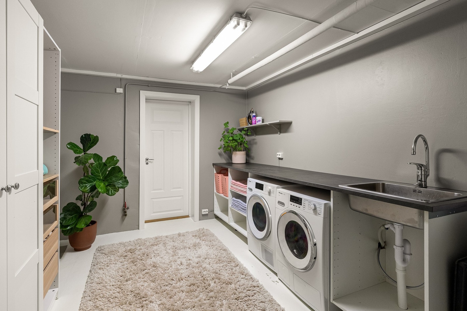 Vaskerom Galleribilde