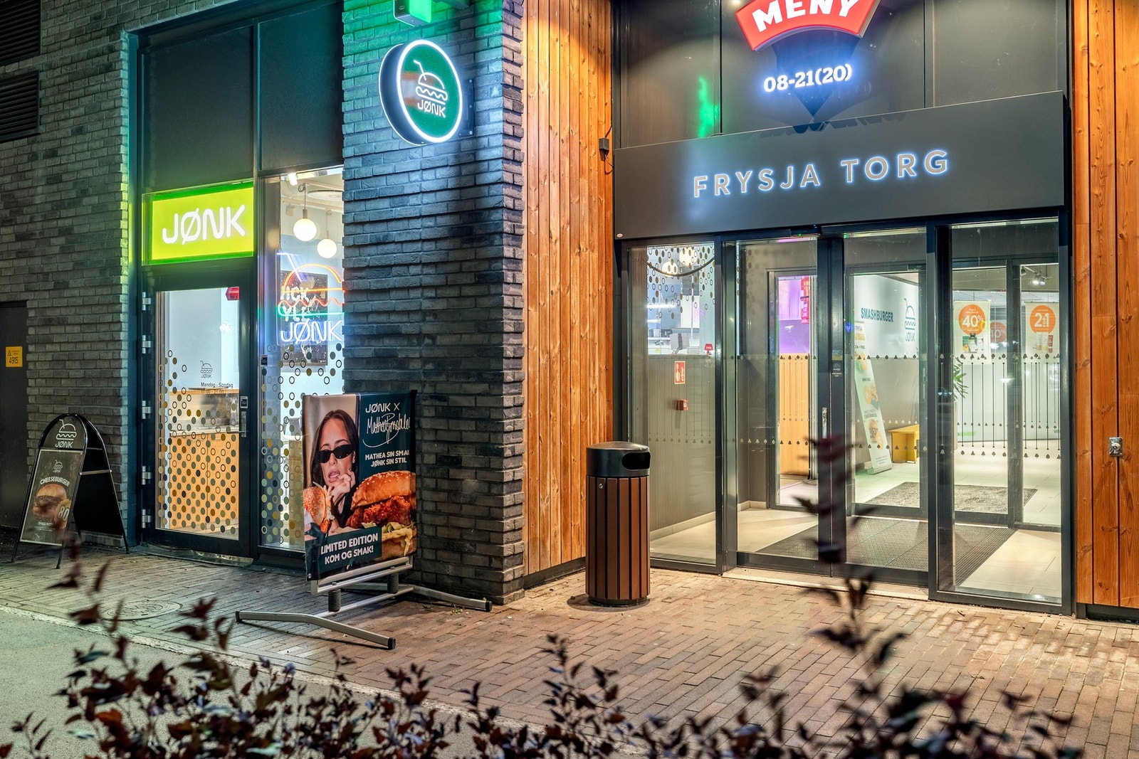 I Frysjaparken finnes JØNK burger - stedet for ekte burgerelskere. Galleribilde