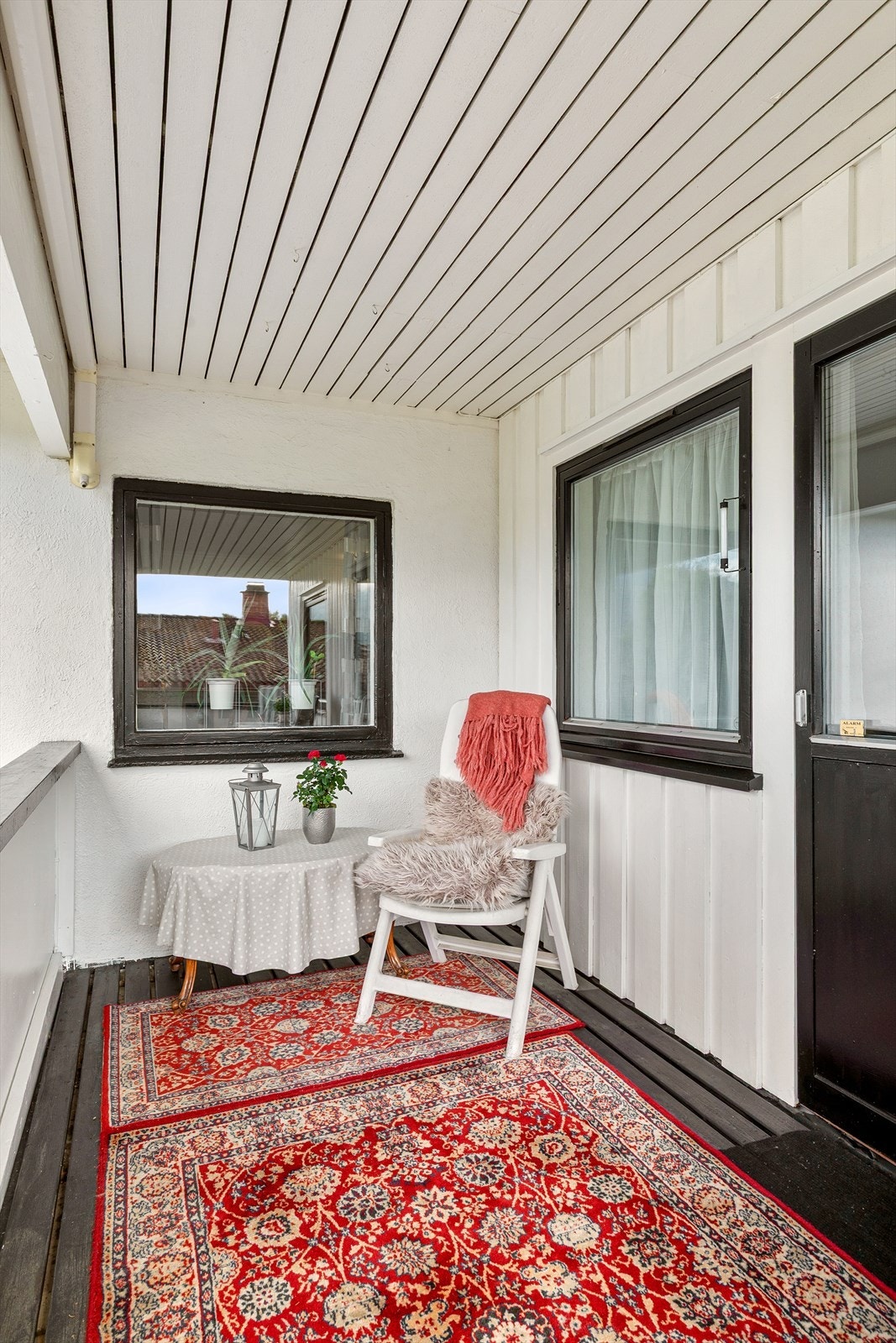 Her kan man sitte lunt og uforstyrret med morgenkaffen Galleribilde