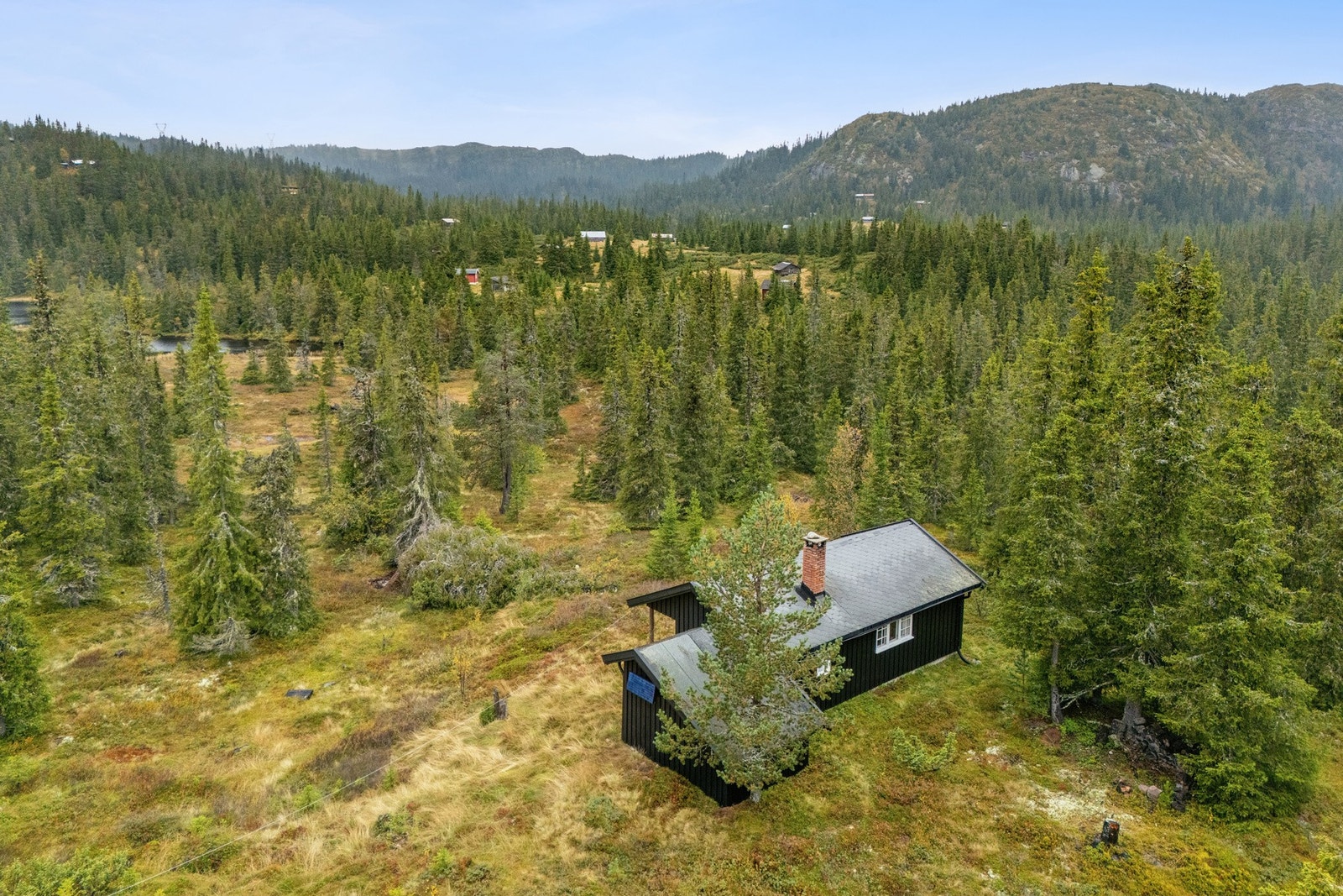 Området er et gammelt stølsområde med spredt fritidsbebyggelse og god avstand til nærmeste nabo. Galleribilde