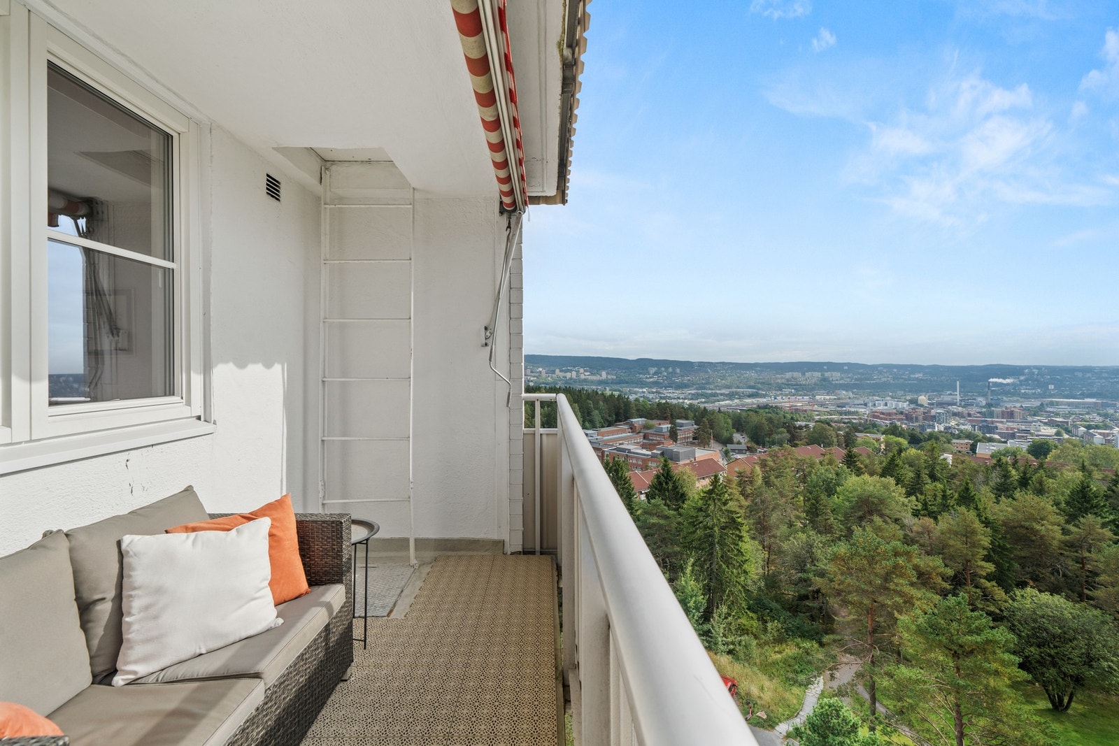 Manuell markise for de mest solrike dagene Galleribilde