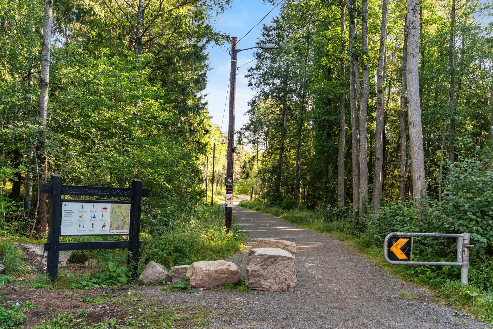 Kort vei til marka hvor du har mulighet både sommer og vinter for rekreasjonsmuligheter Galleribilde