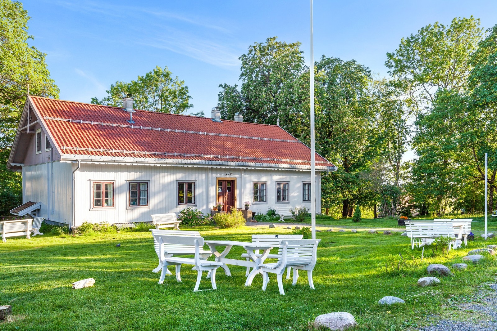 Årvoll gård - idyllisk sted for store og små Galleribilde