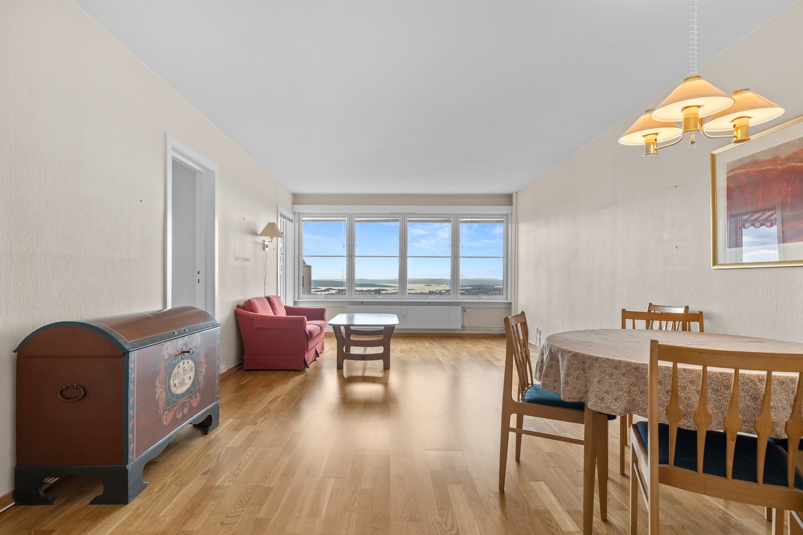 Utsikten ivaretas fra samtlige rom med vinduer - dette bør du oppleve Galleribilde