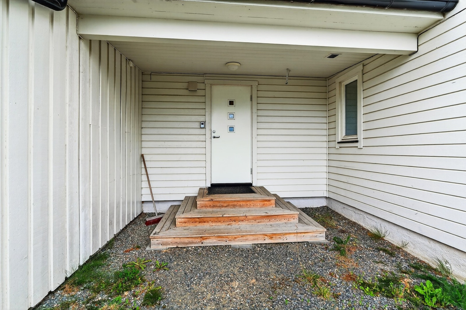 Felles inngangsparti mot vest. Galleribilde