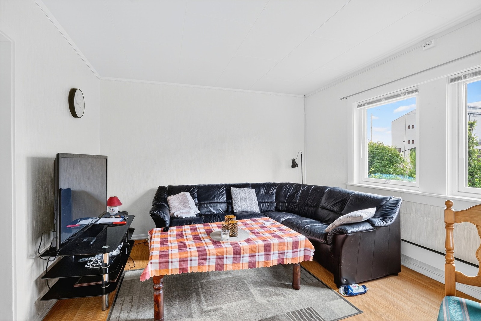 I den største leiligheten (sørvest) er det 2 romslige soverom, stue, kjøkken og et bad. Galleribilde