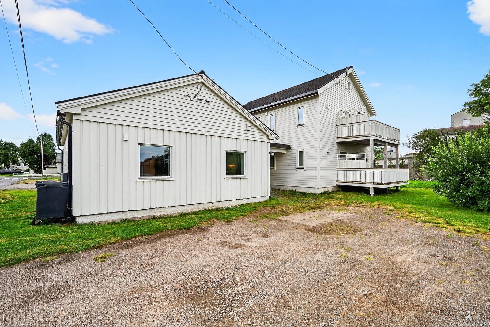 Leilighetene er hhv. 3-roms og 2-roms. Galleribilde