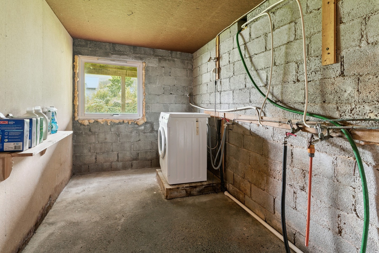 Kjeller. Det foreligger ikke byggetegninger av kjeller. Galleribilde