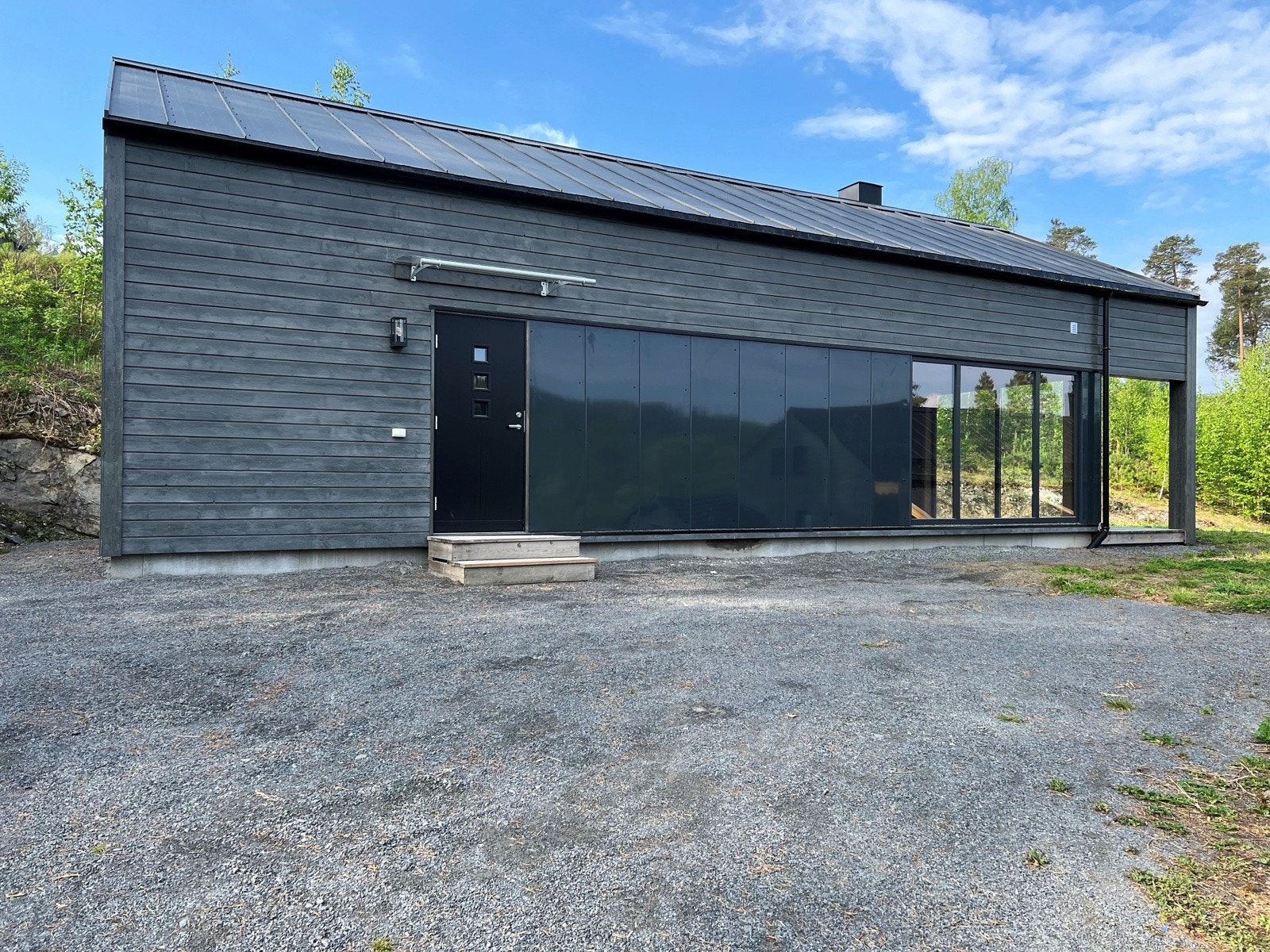Nyoppført, lekker hytte med fin standard & god rominndeling. Galleribilde