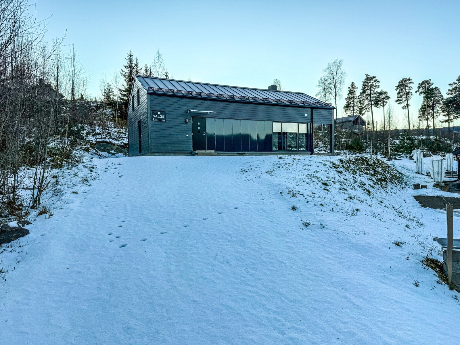 På vinterstid er det flott skiterreng i lysløype på Brøttum og Mæhlumsmarka, om du ikke ønsker å reise til Sjusjøen for et bredere løypenett. Galleribilde