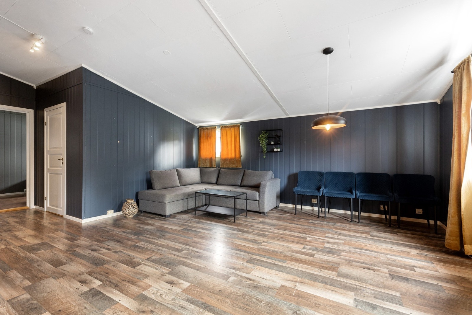 La oss ta turen inn i utleiedelen Galleribilde