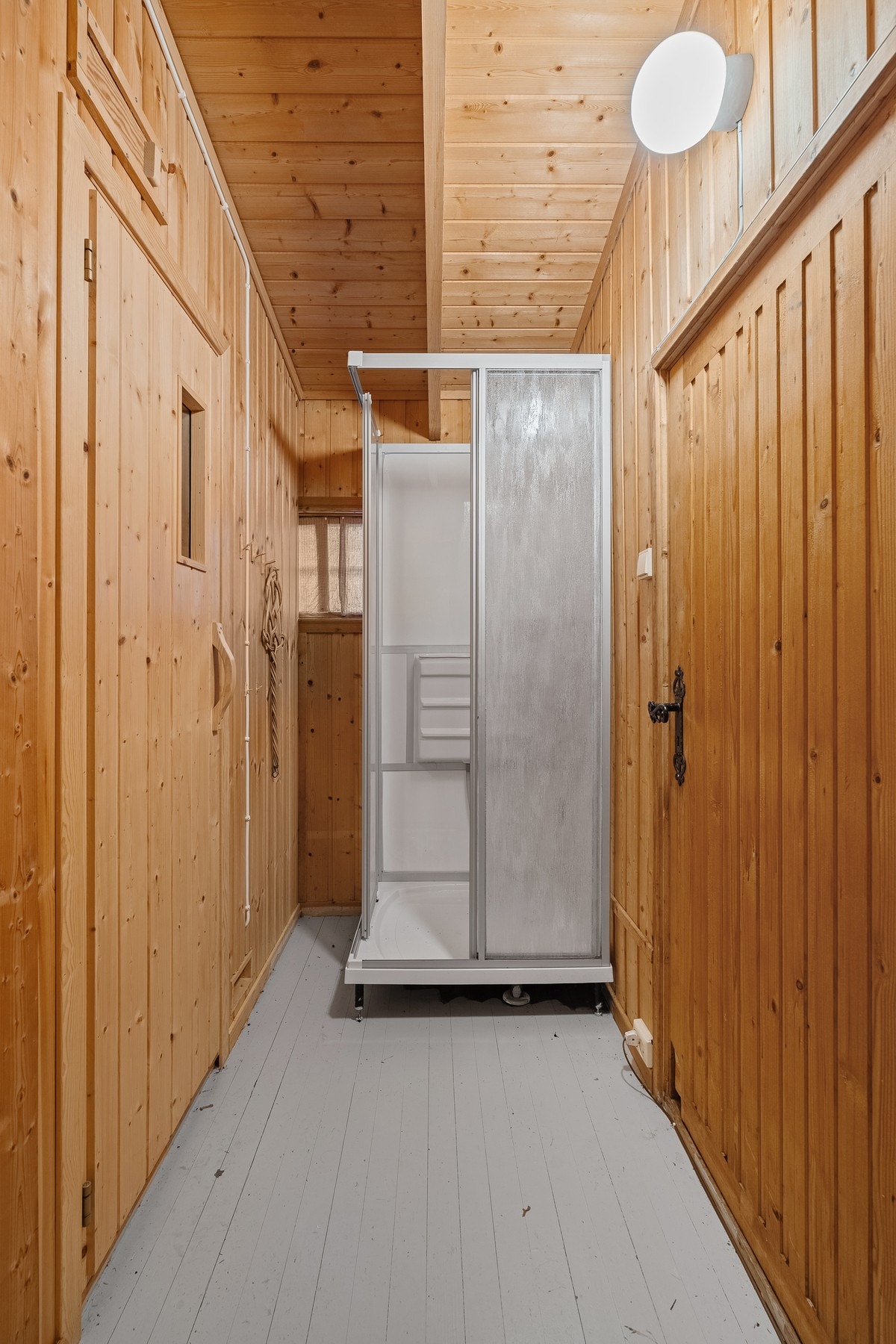 Gang med dusjkabinett Galleribilde