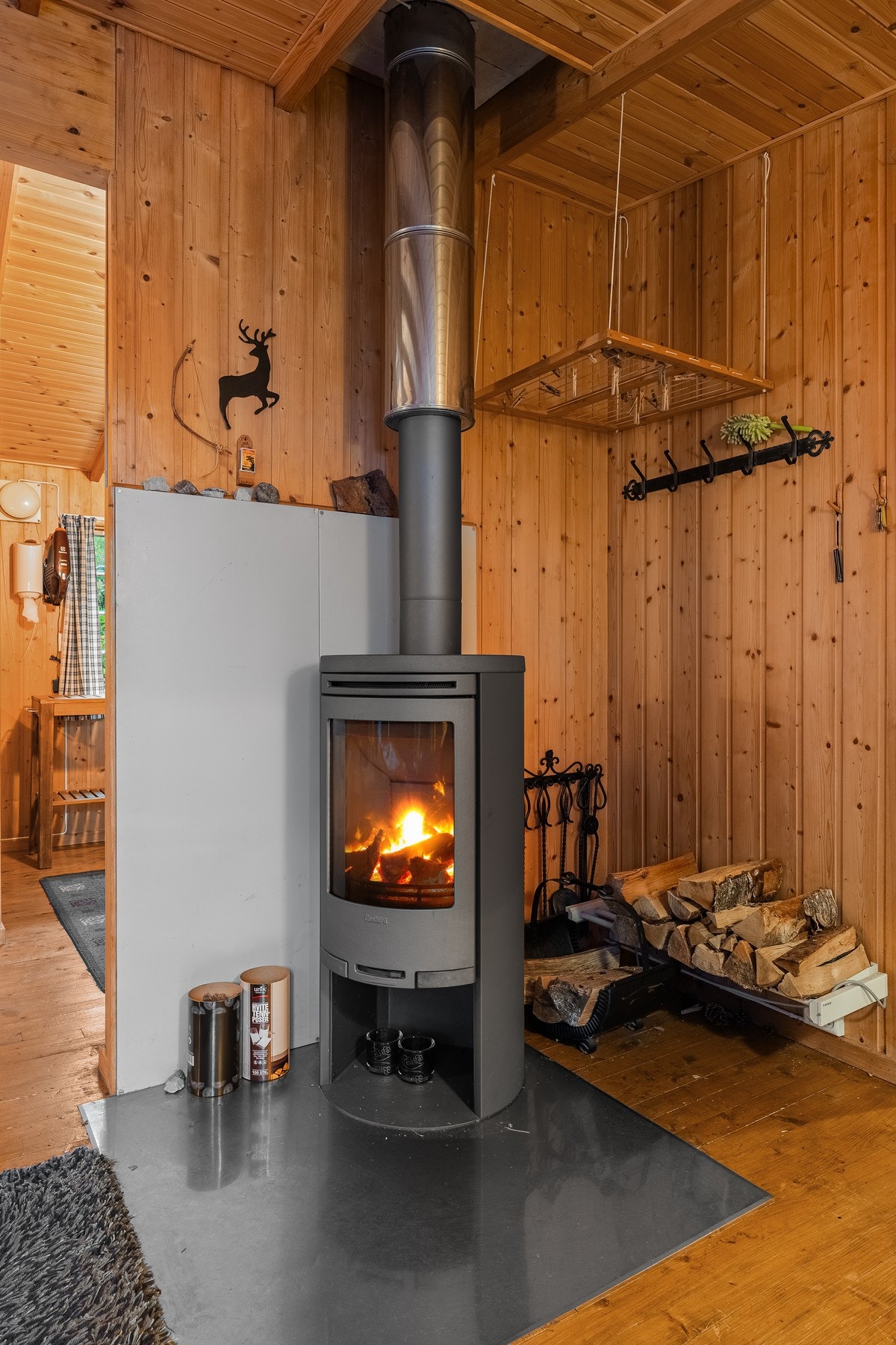 Nyere peisovn i stua Galleribilde