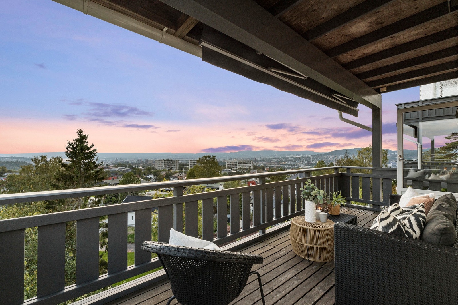 Her kan lange sommerdager nytes i nydelige omgivelser Galleribilde