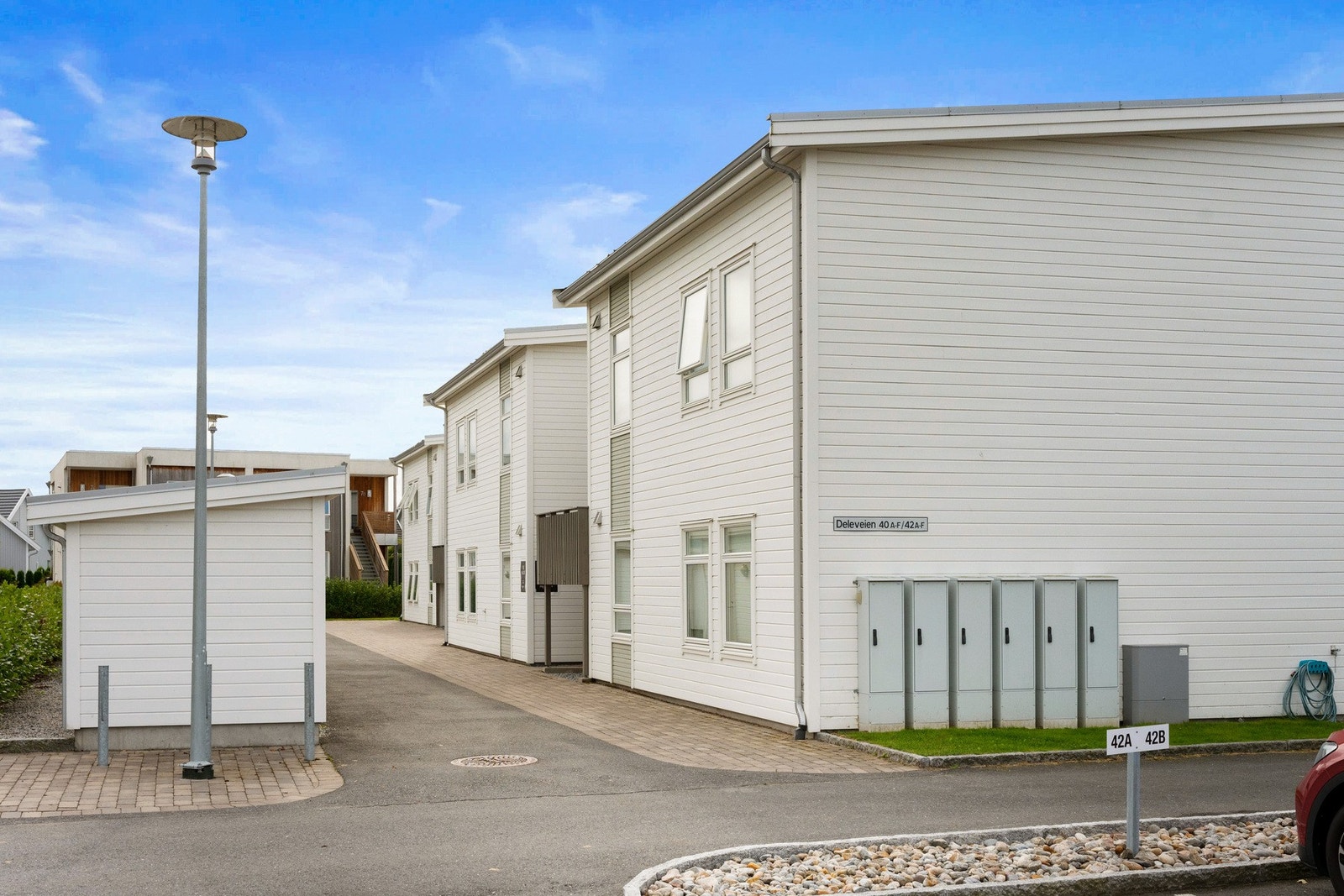 Det er kort vei til Kalnes, sentrum og påkjøring til E6. Galleribilde
