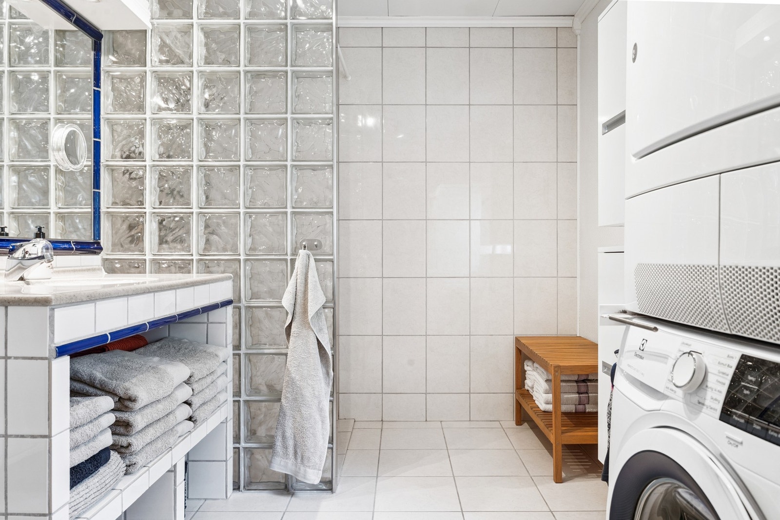 Bad/vaskerom i hovedetasjen Galleribilde