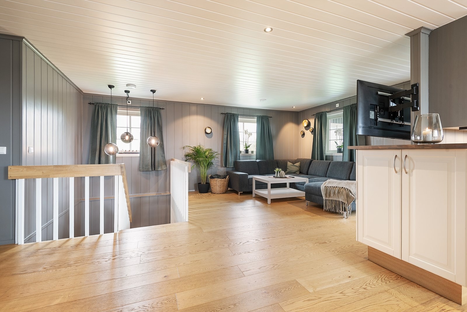 Trapp til underetasjen. Galleribilde