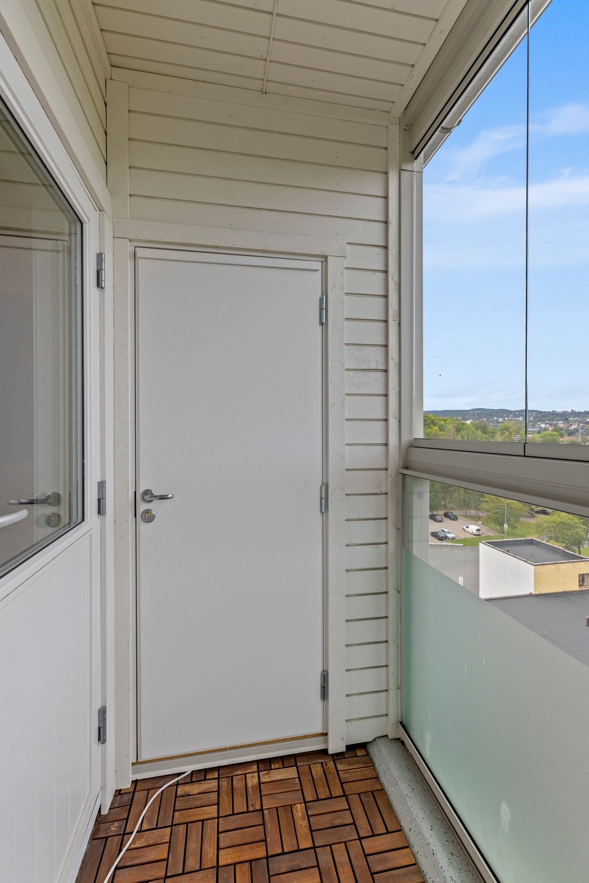 På balkongen er det en bod på 2kvm Galleribilde