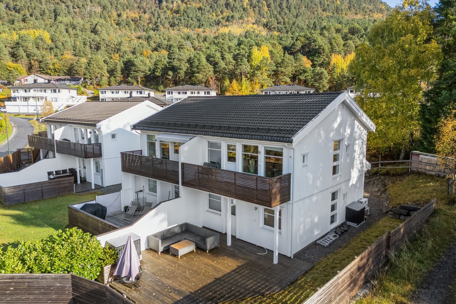 Flott og innholdsrik halvpart av tomannsbolig med sentral beliggenhet på Blindheim Galleribilde