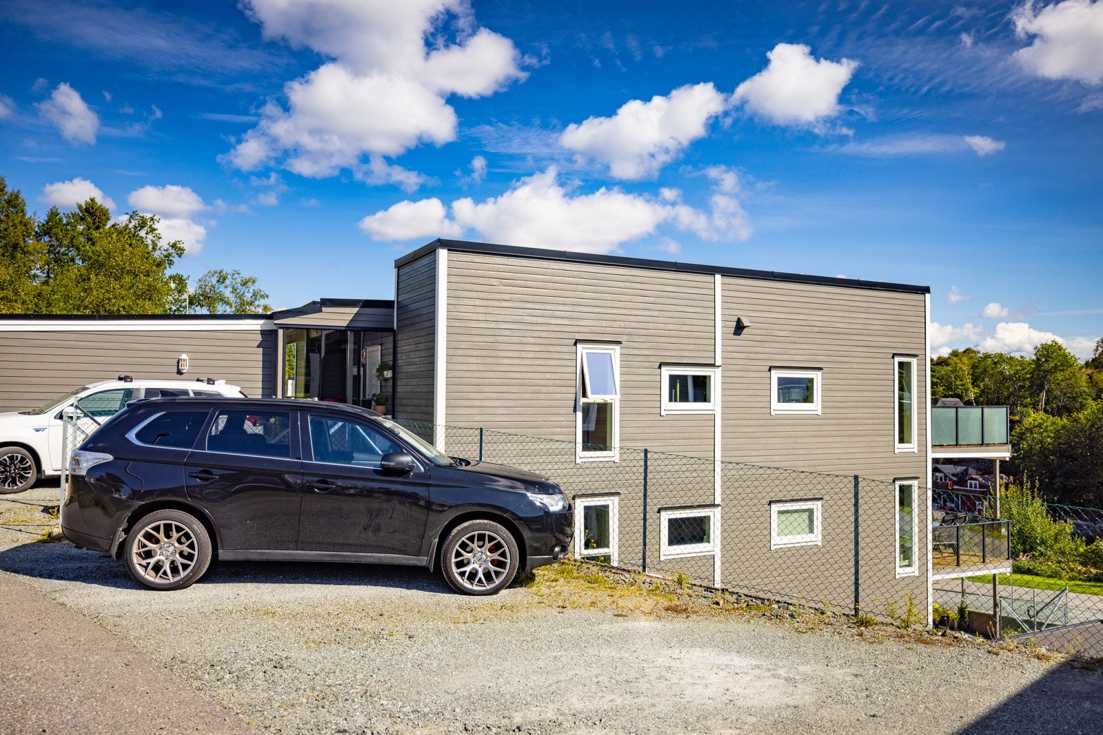 Parkeringsplass nummer to. Galleribilde