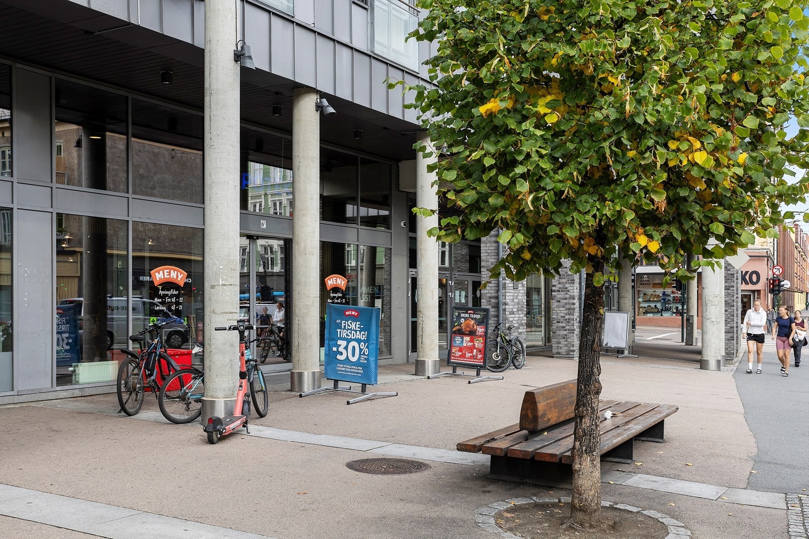 MENY rett rundt hjørnet - med grønne omgivelser og alt du trenger i hverdagen like ved. Galleribilde