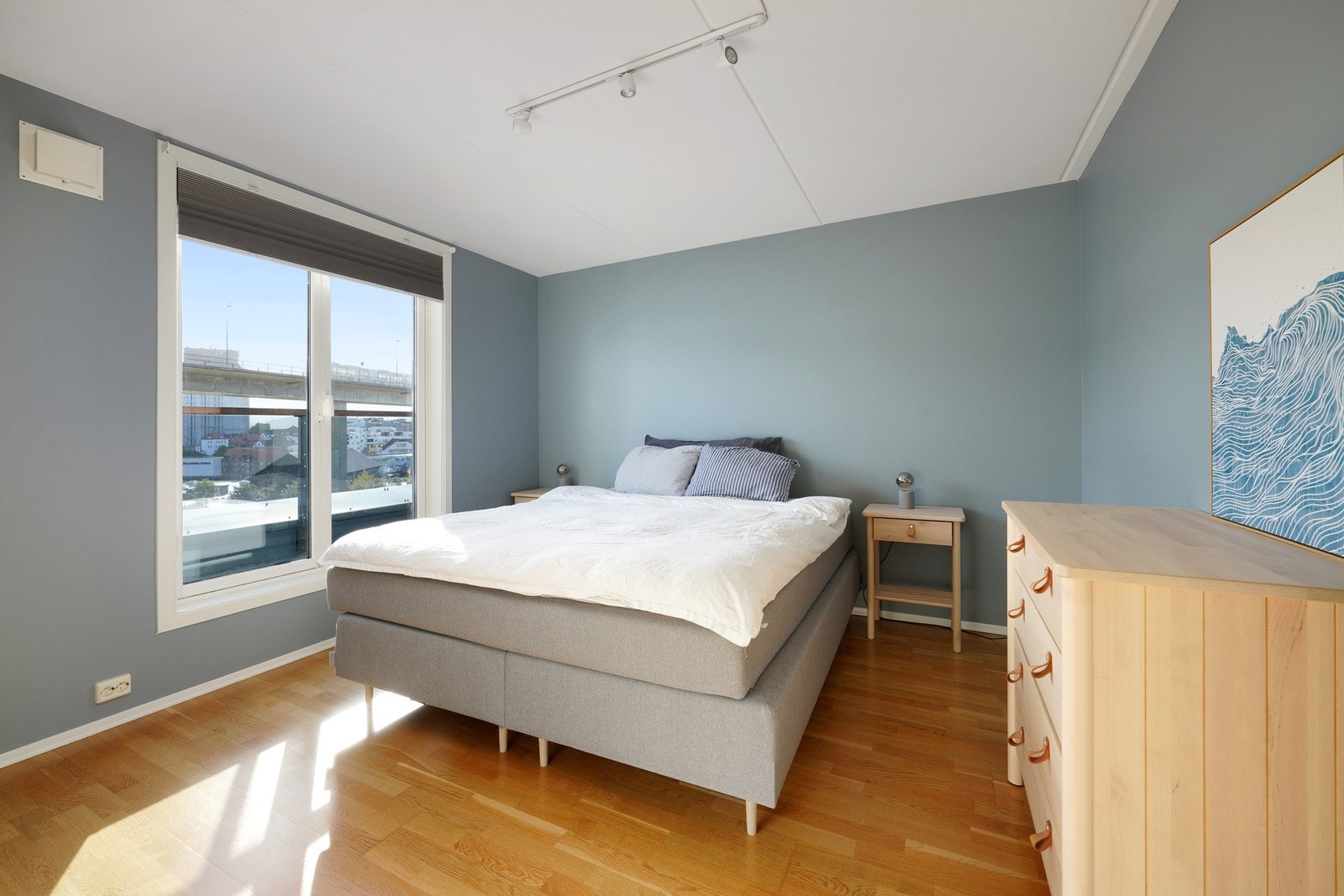 Hovedsoverom - her er det utgang til balkong med morgensol. Galleribilde