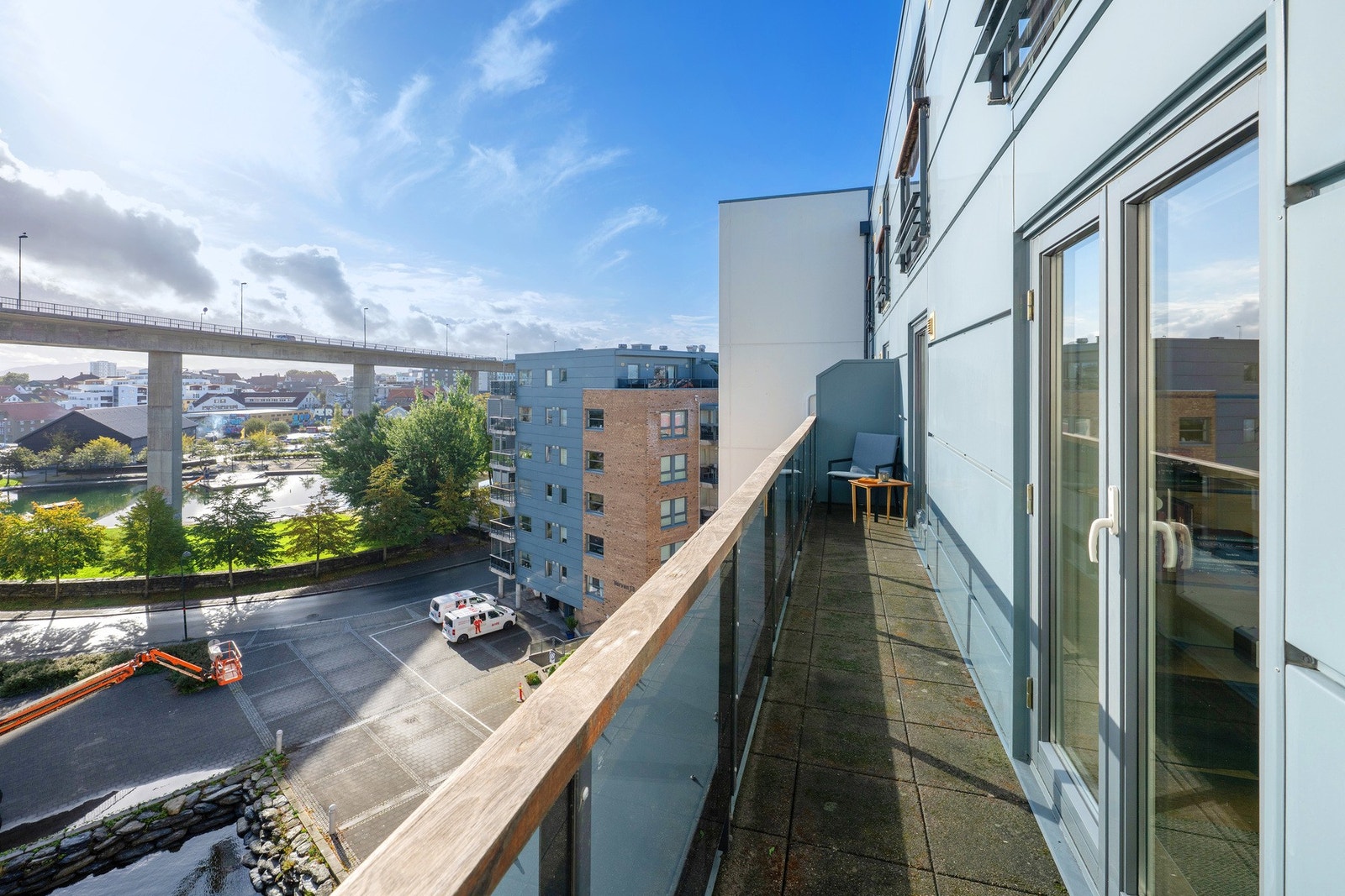 Balkong på østsiden. Her er det flott morgen- og dagsol. Galleribilde