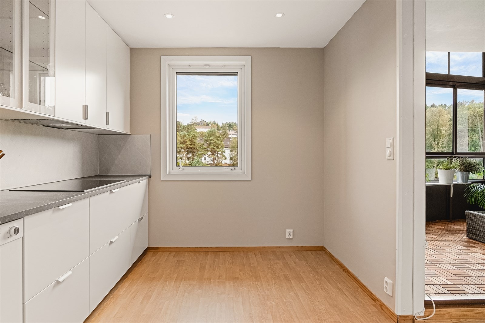 Her er det også plass til ekstra spisebord om man ønsker! Galleribilde