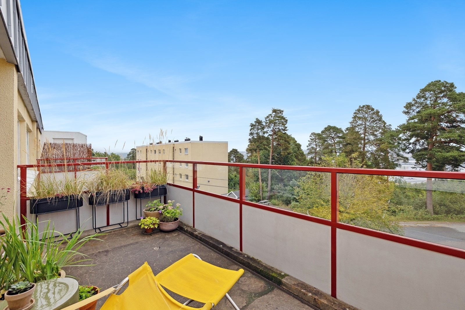 Et flott sted for hyggelige måltider og avslappende sommerstunder. Galleribilde