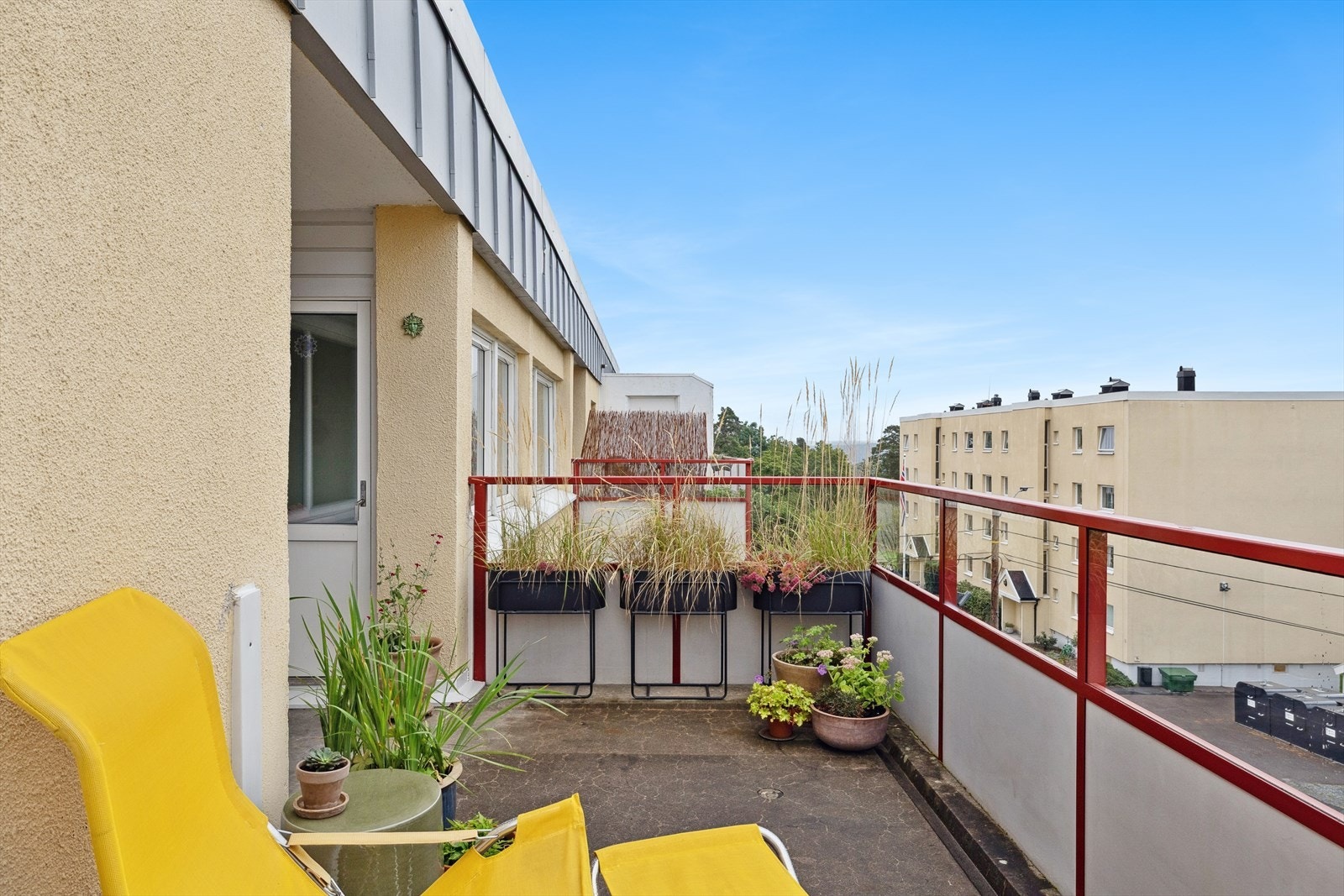 Balkongen gir fine muligheter for å skape et grønt og innbydende uterom. Galleribilde