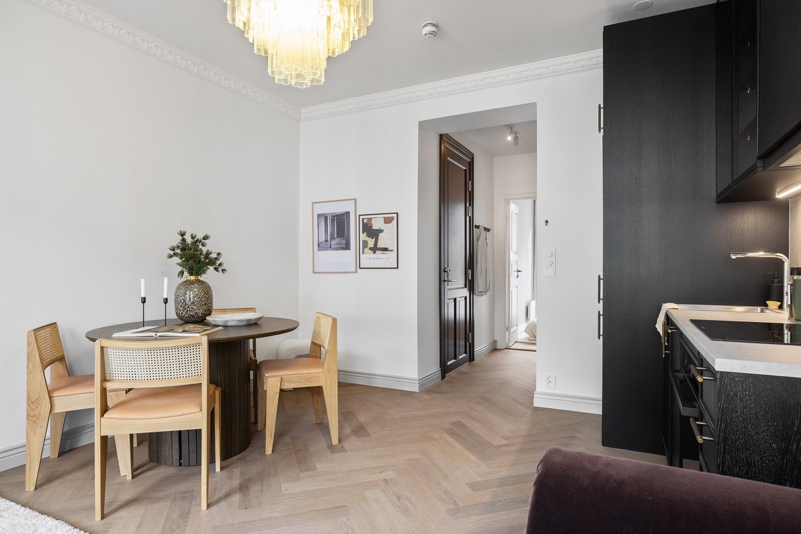 Eksklusiv inngangsdør fra Jømna Brug. Galleribilde