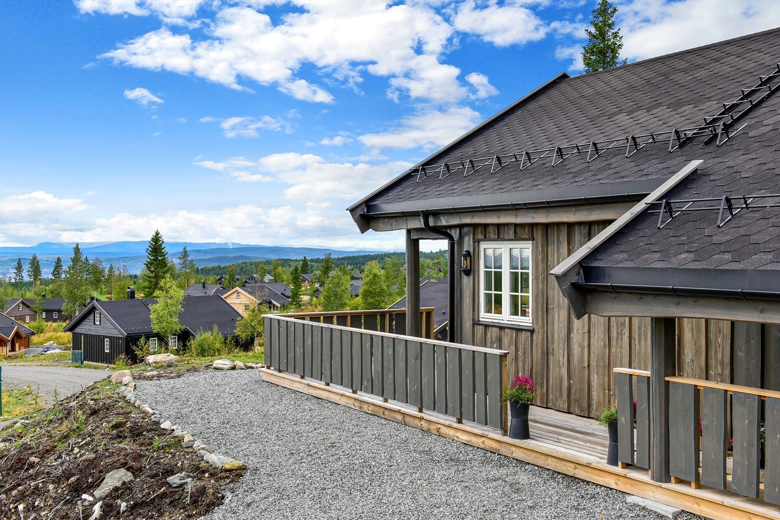 Badstulistikken 14 er en moderne hytte fra 2021 med god plass til hele familien. Galleribilde