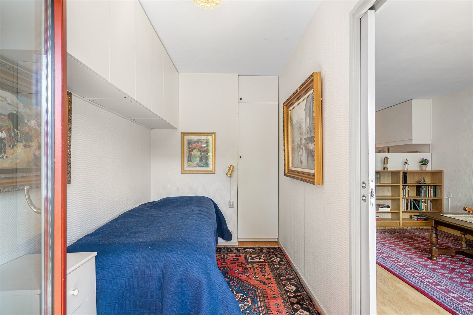 Hyggelig soverom med rolig atmosfære. Galleribilde