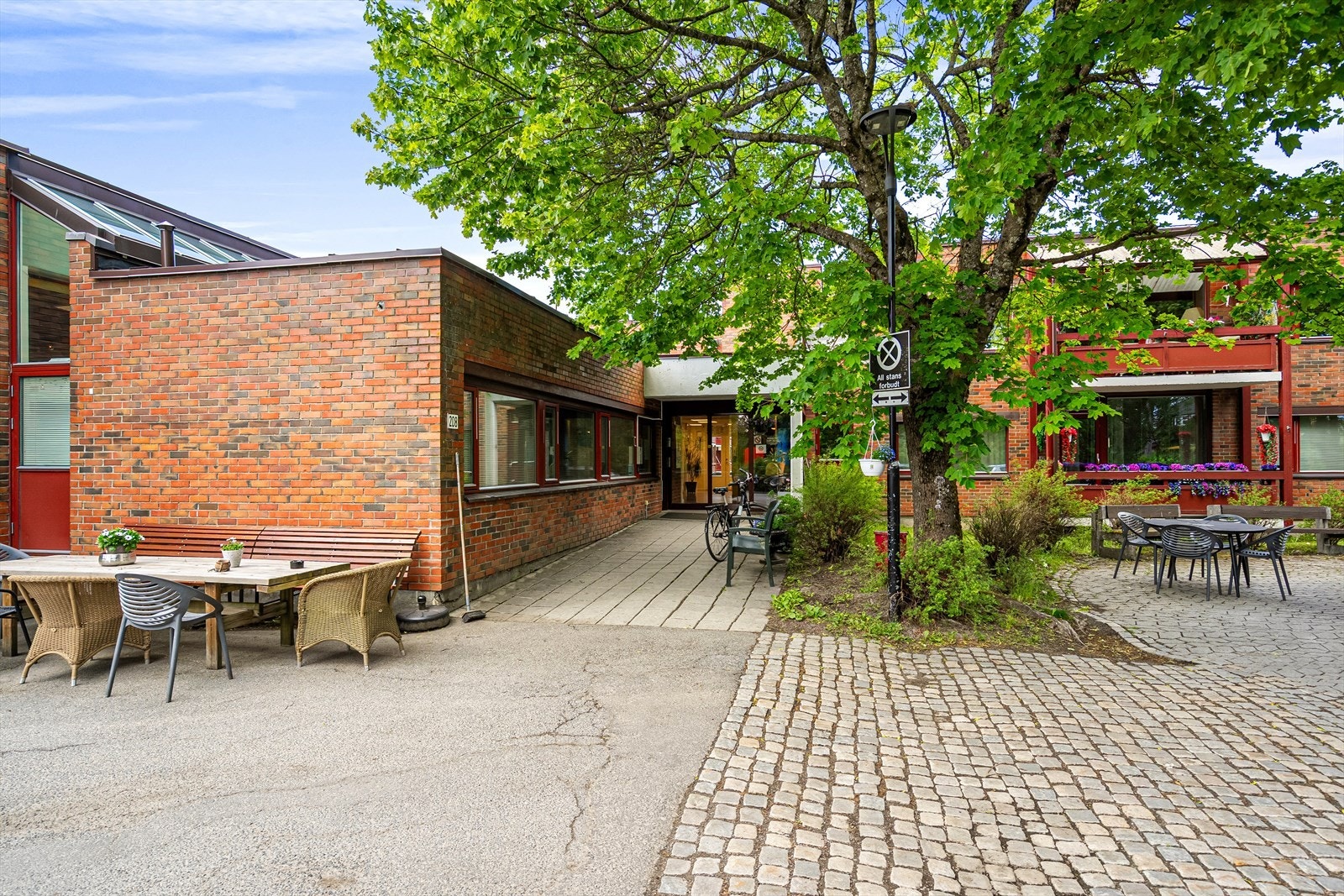 Sameiet Skovheim eldreboliger består av 125 seksjoner. Galleribilde