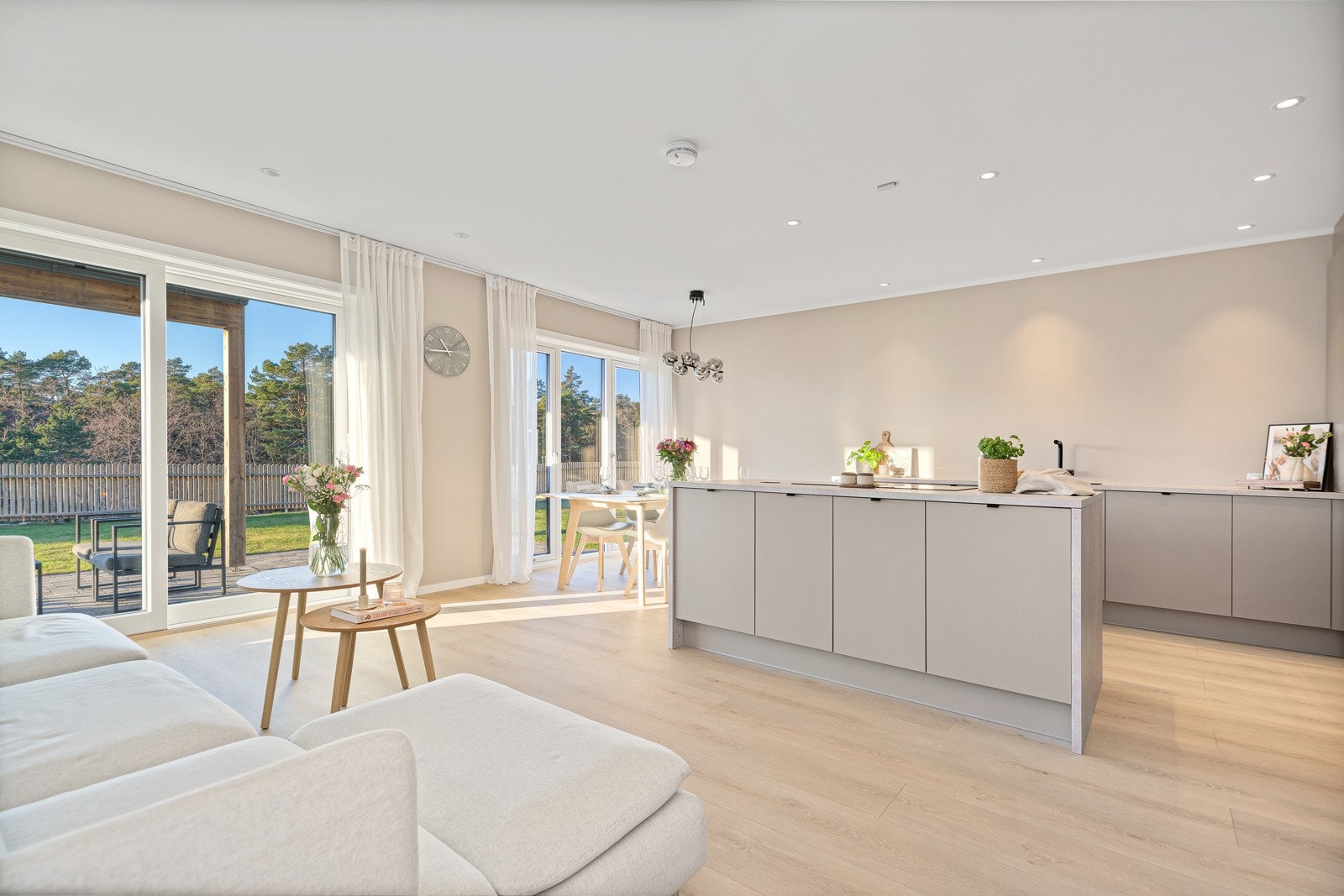 Boligen har gjennomgående flotte materialvalg. Galleribilde