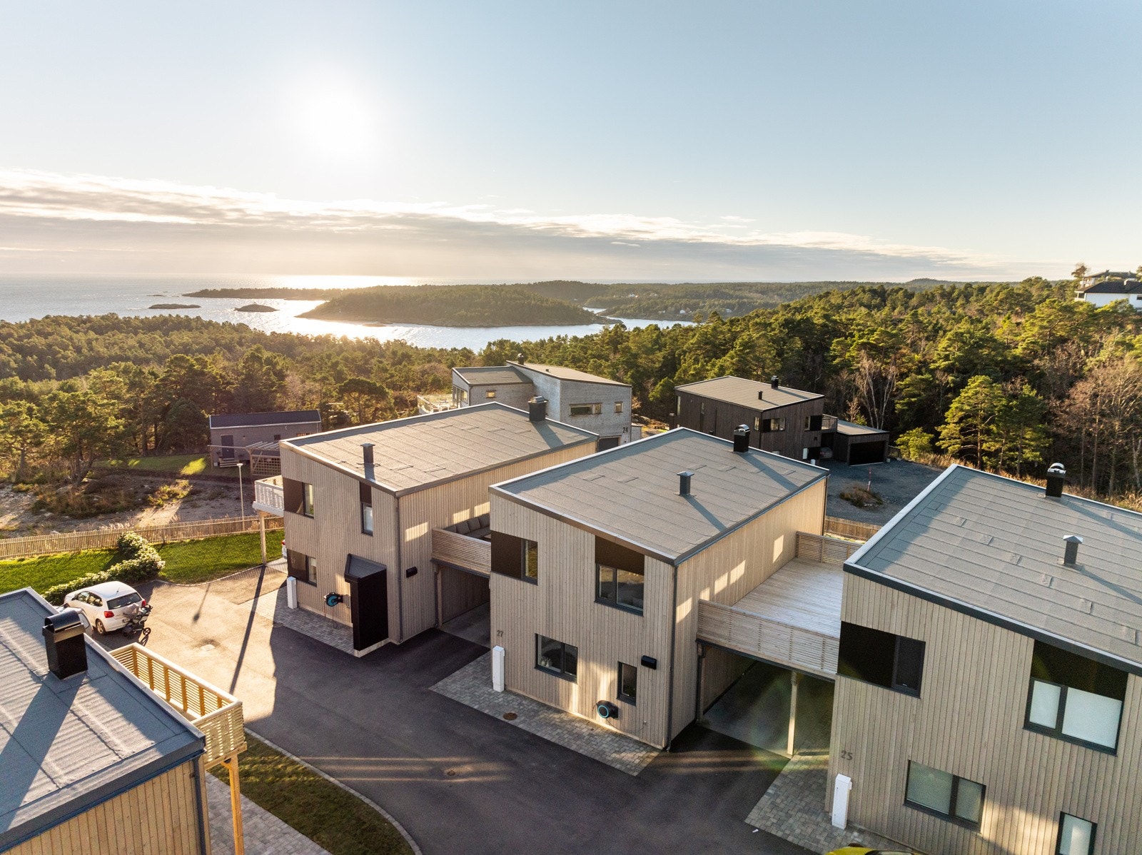 Boligen ligger plassert på Randvikheia på det populære og sentrumsnære feltet Viddefjell. Galleribilde