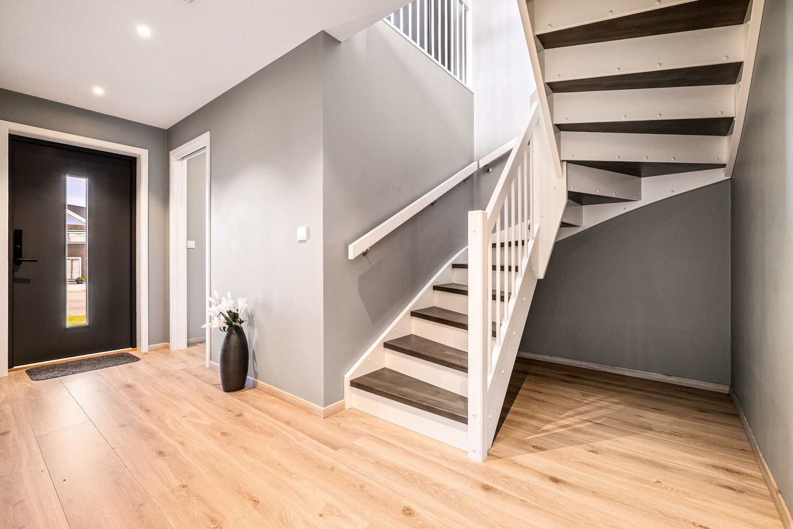 Romslig gang Galleribilde