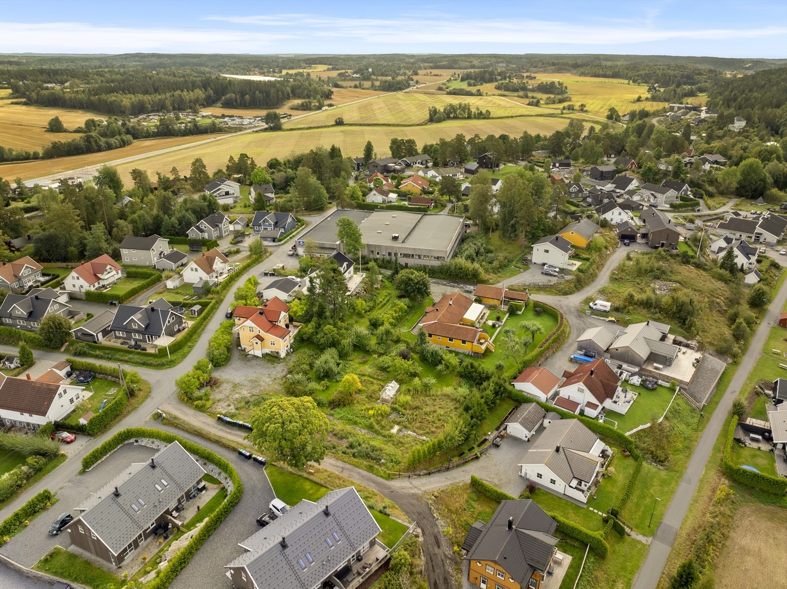 Kort vei til skole og barnehage. Galleribilde