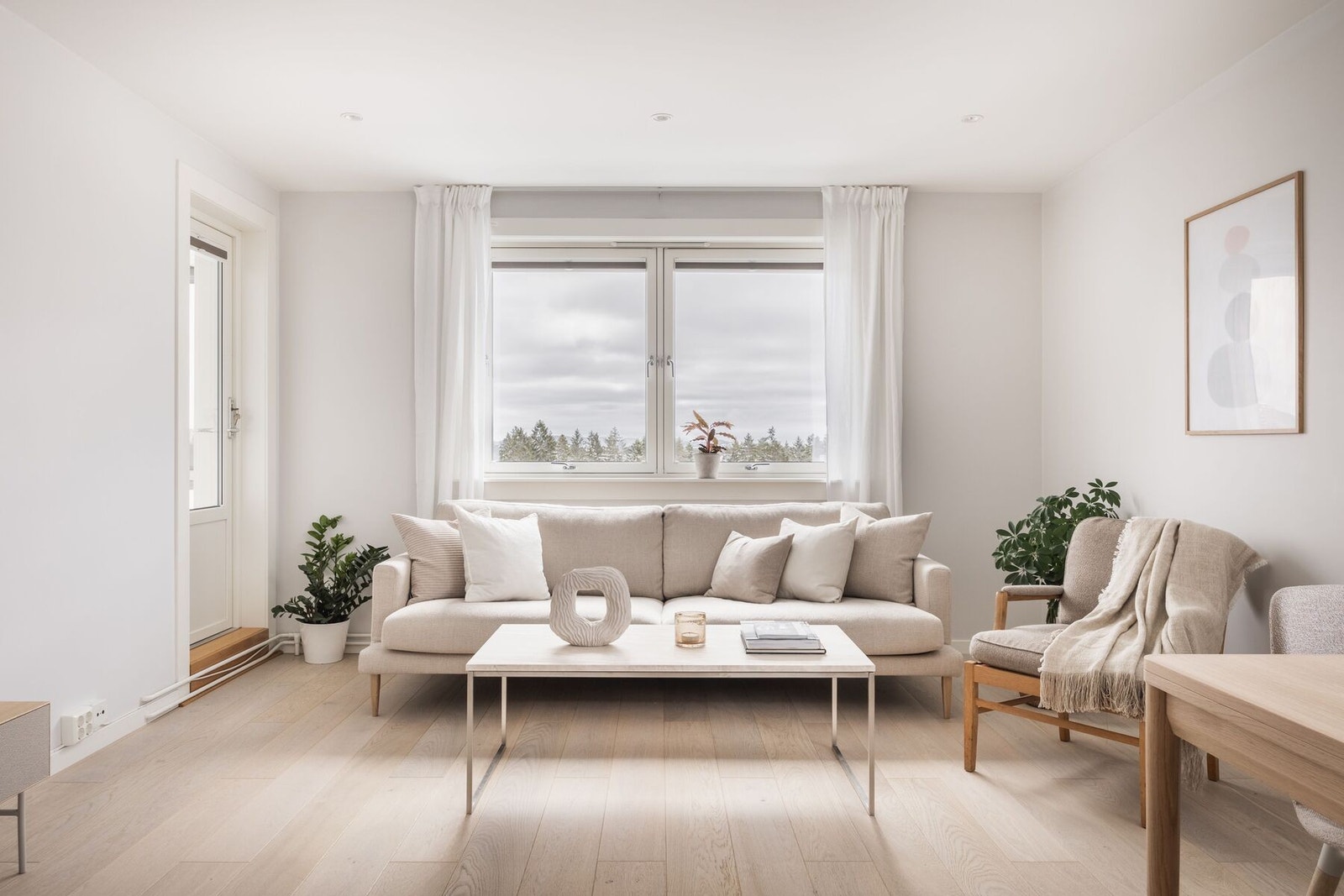 Gulv med enstavs eikeparkett fra 2015. Galleribilde