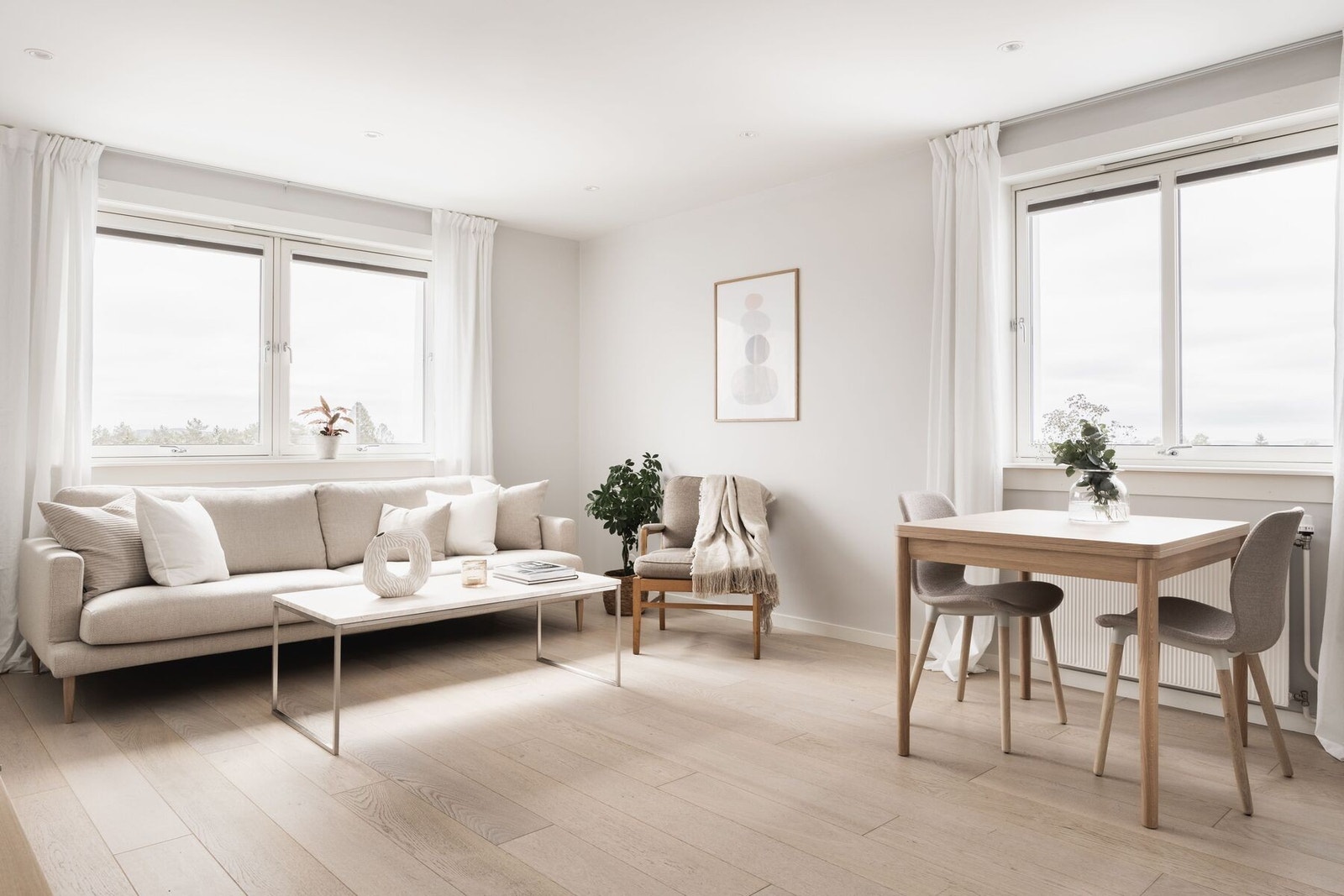 En stilfull 3-roms topp- og hjørneleilighet du kan flytte rett inn i. Galleribilde