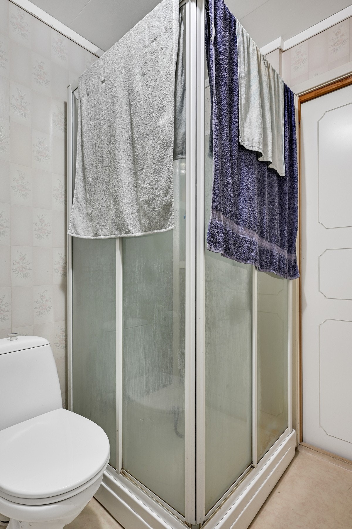 Bad - døren til høyre er inn til hovedsoverommet Galleribilde