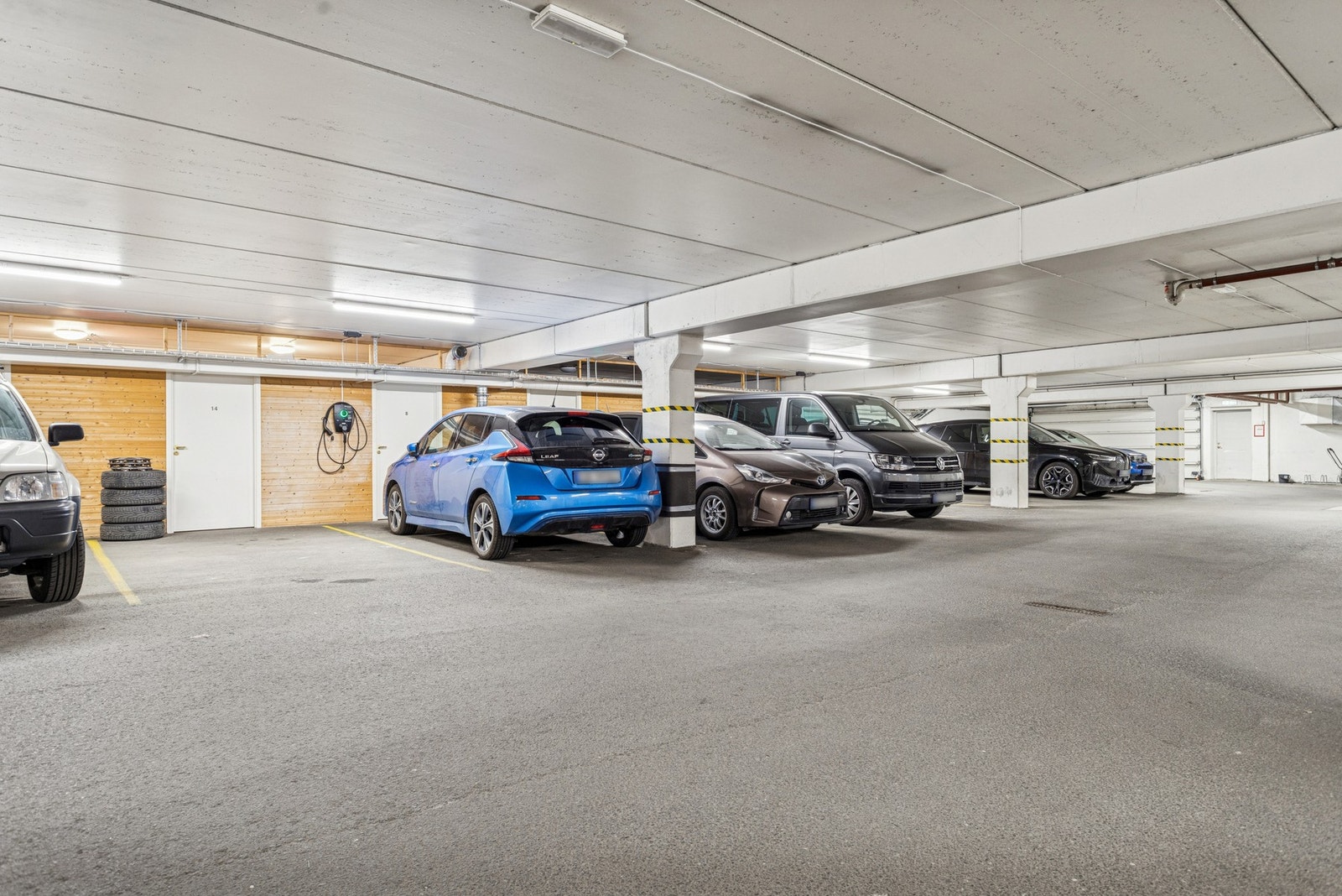 Egen parkeringsplass i garasjeanlegg. Galleribilde