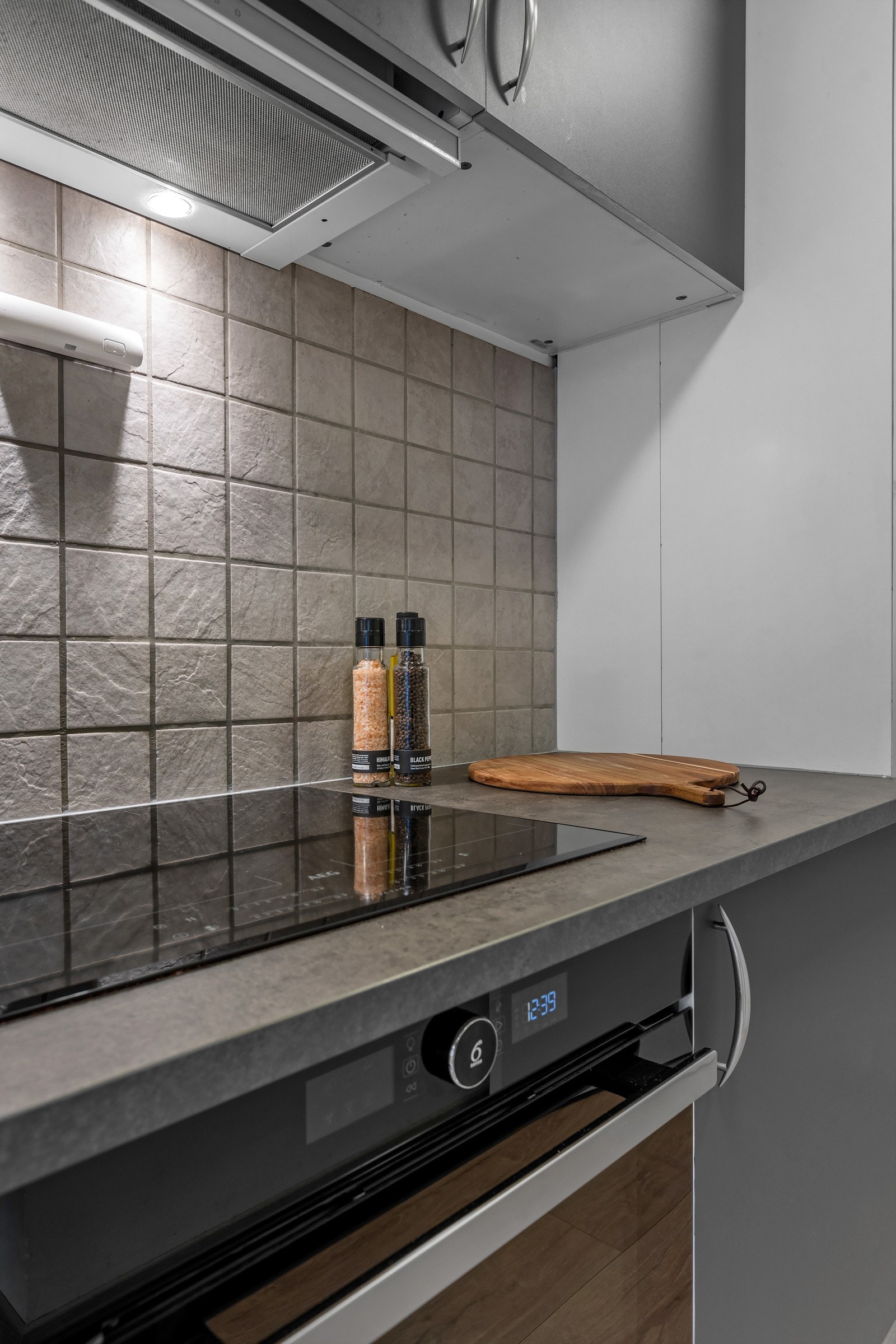 Ny induksjon platetopp Galleribilde