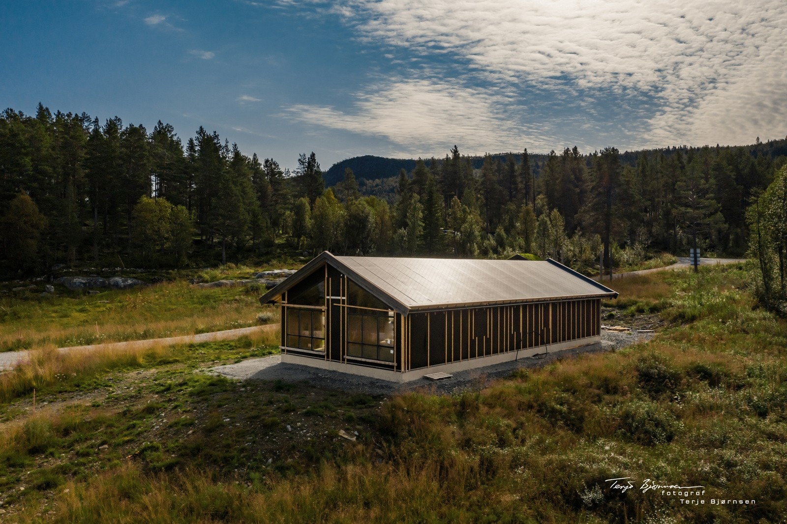 Hyttegrenda er ferdig etablert med all infrastruktur inklusive fibernett Galleribilde