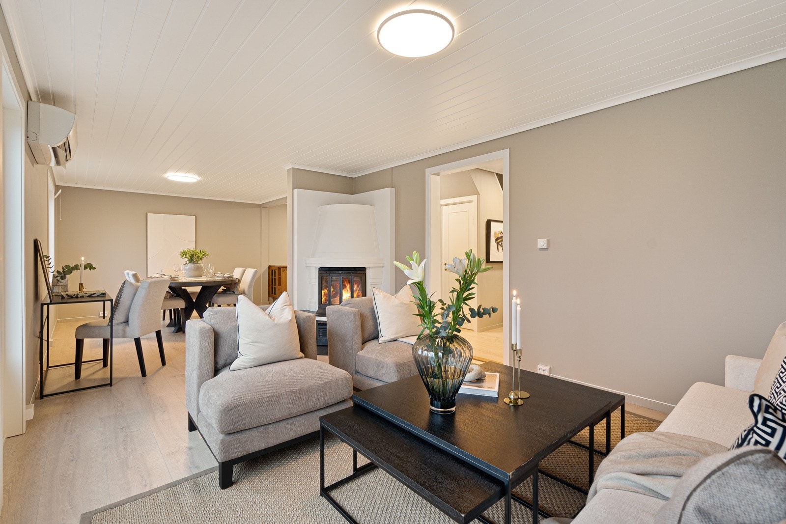 Lys og åpen stue Galleribilde