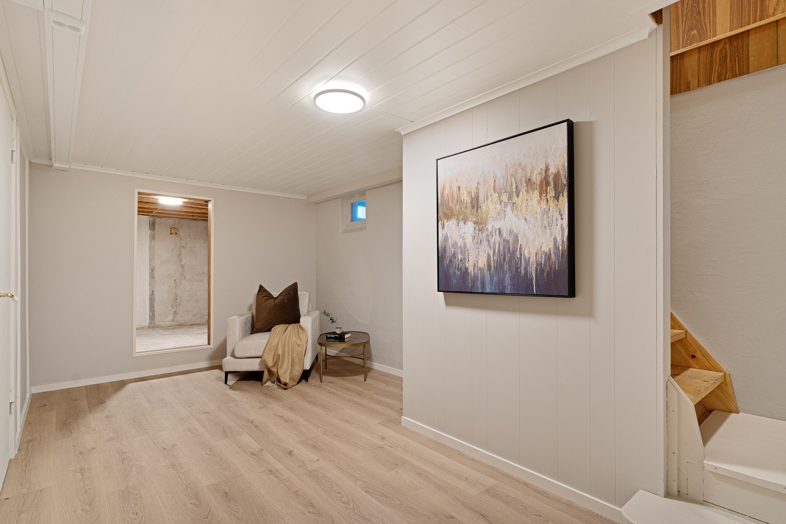 Kjelleretasjen er delvis innredet Galleribilde