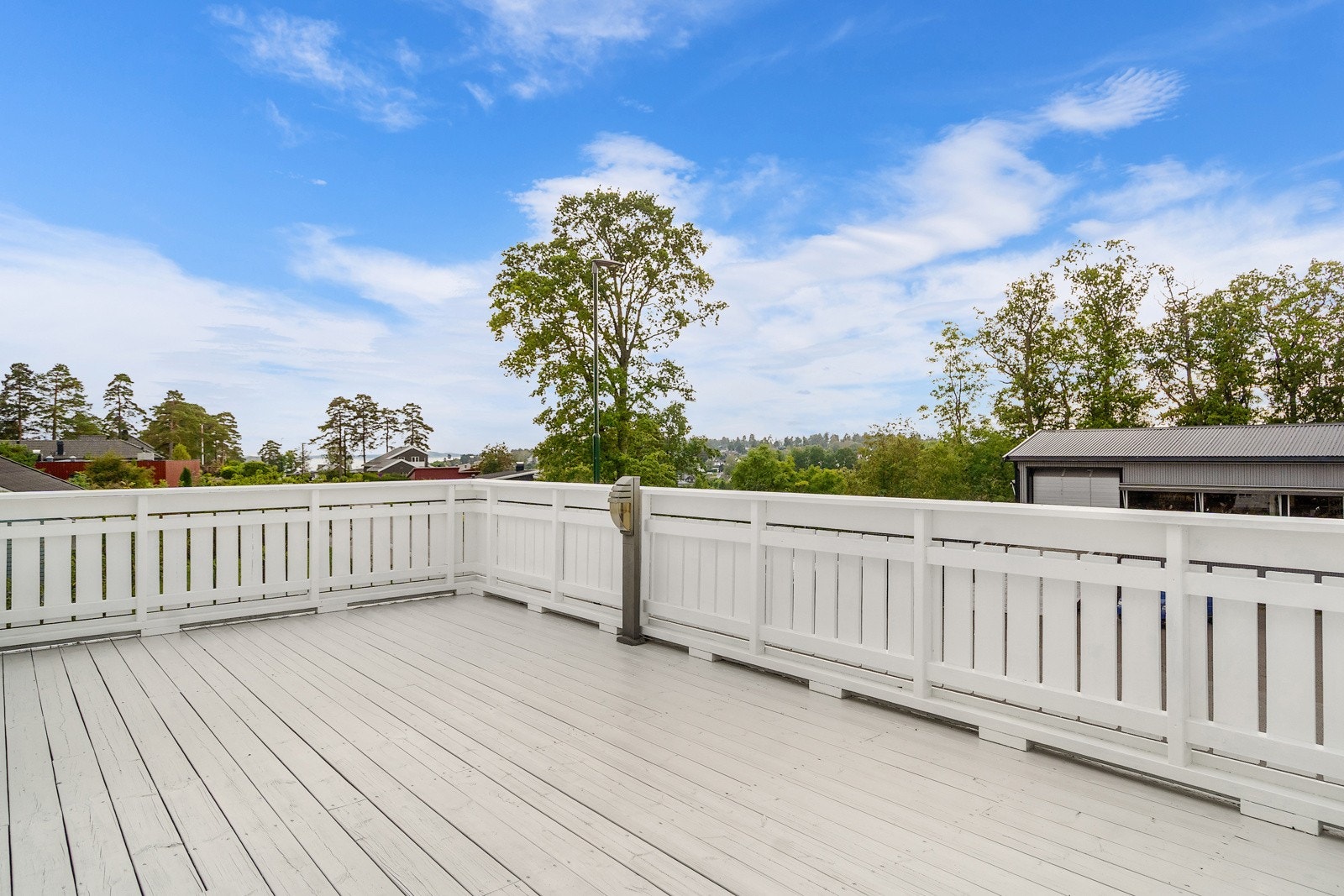 Balkong ut fra det ene soverommet Galleribilde