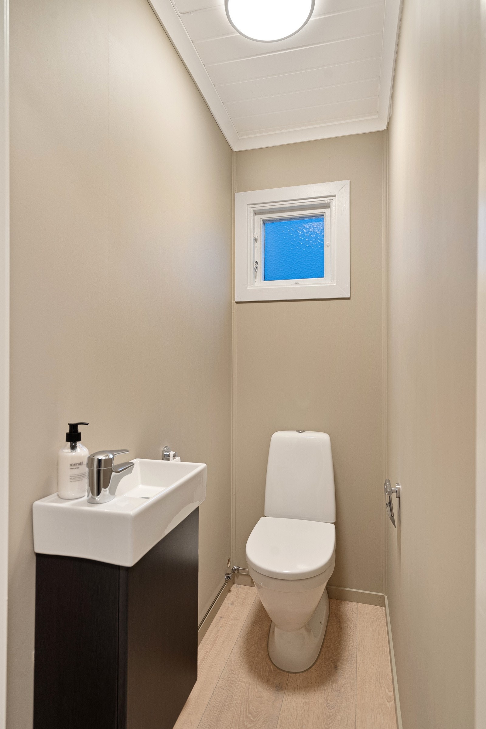 Gjestetoalett i 1. etg Galleribilde