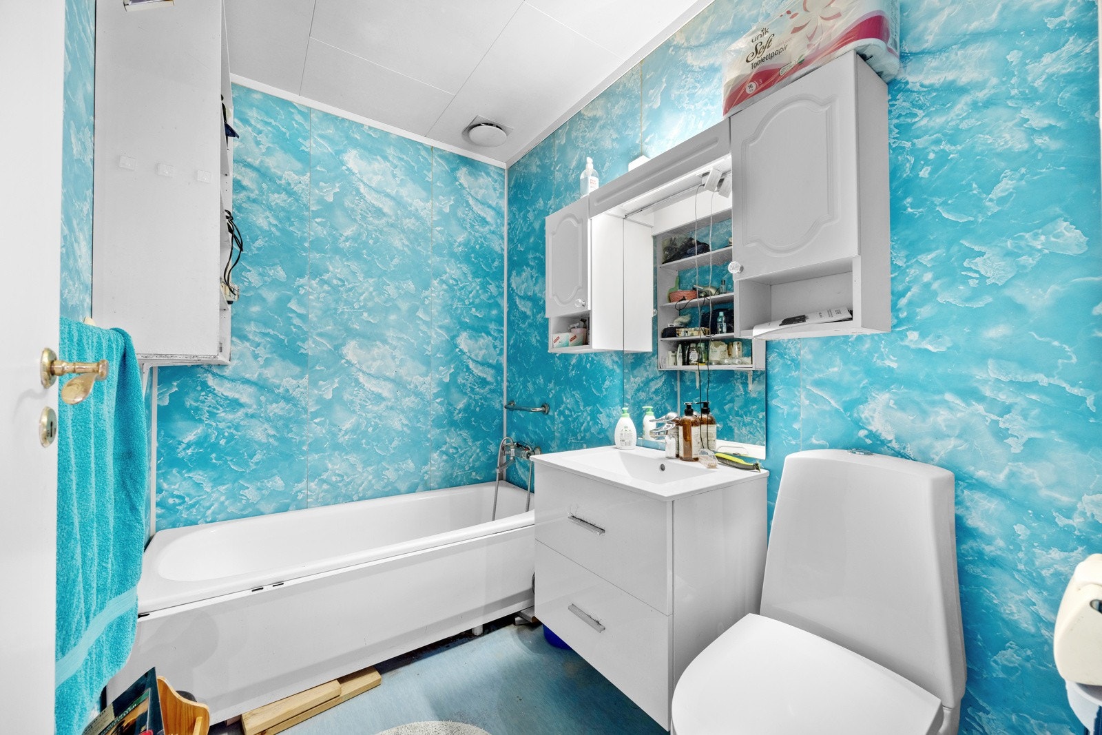 Bad i 2 etasje fra byggeår Galleribilde